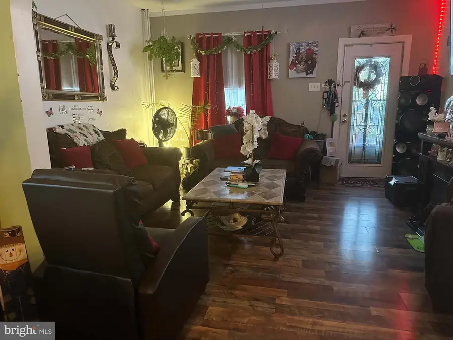 118 W High St, Coaldale, PA 18218 - #3