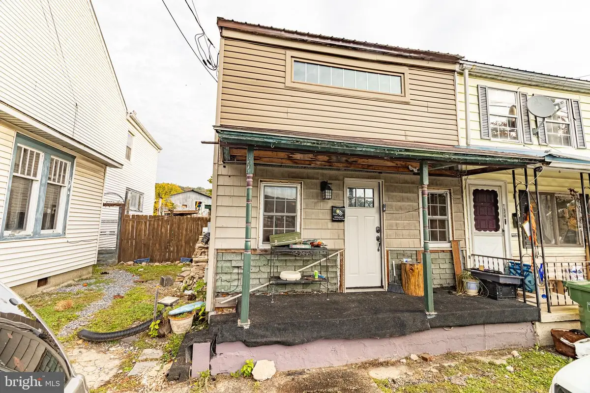 136 Spring St, Tremont, PA 17981 - #1