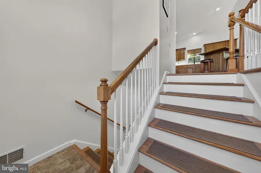 686 W Wynonah Dr, Auburn, PA 17922 - #3