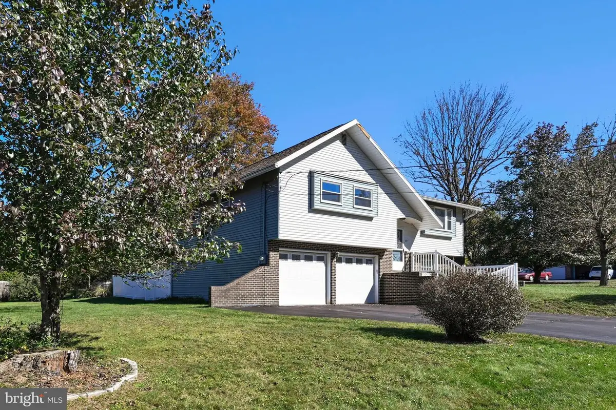 627 Hope Ave, Orwigsburg, PA 17961 - #1
