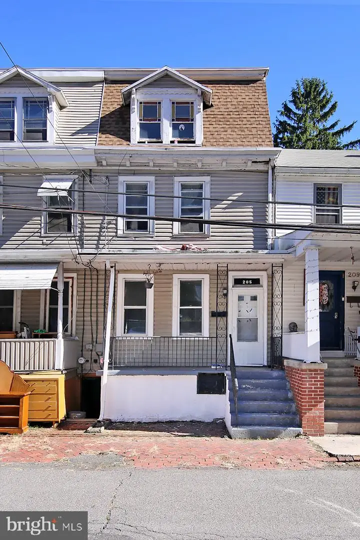 205 S Delaware Ave, Minersville, PA 17954 - #1