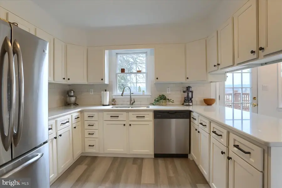 301 Stahl St, Middleburg, PA 17842 - Image #3