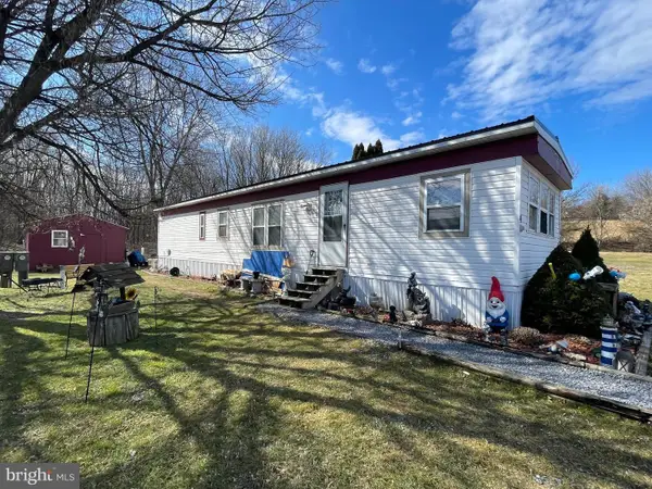 4 Oxford Dr, SELINSGROVE, PA 17870