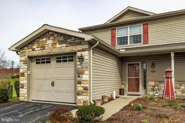 38 N Oakwood Ln, SELINSGROVE, PA 17870