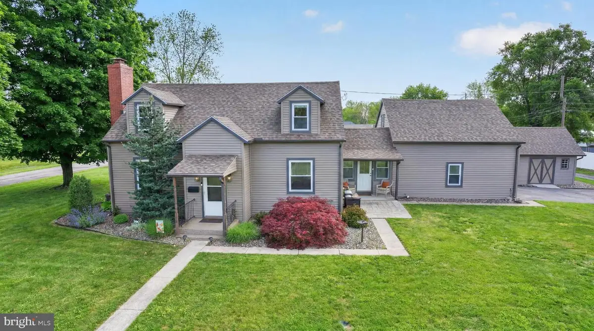 310 S Shuman St, Middleburg, PA 17842 - #1
