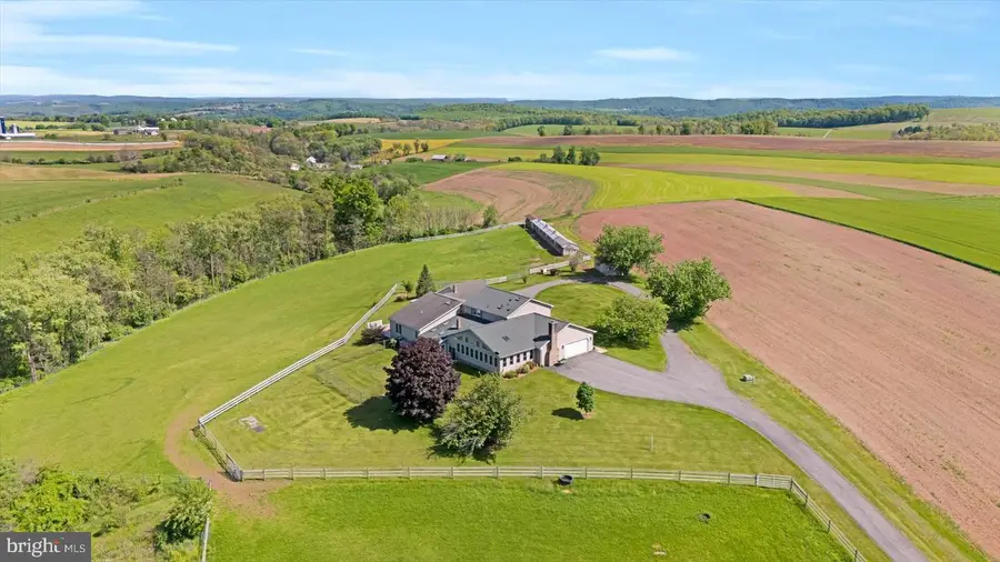 1105 Red Hill Rd, Port Trevorton, PA 17864 - #2
