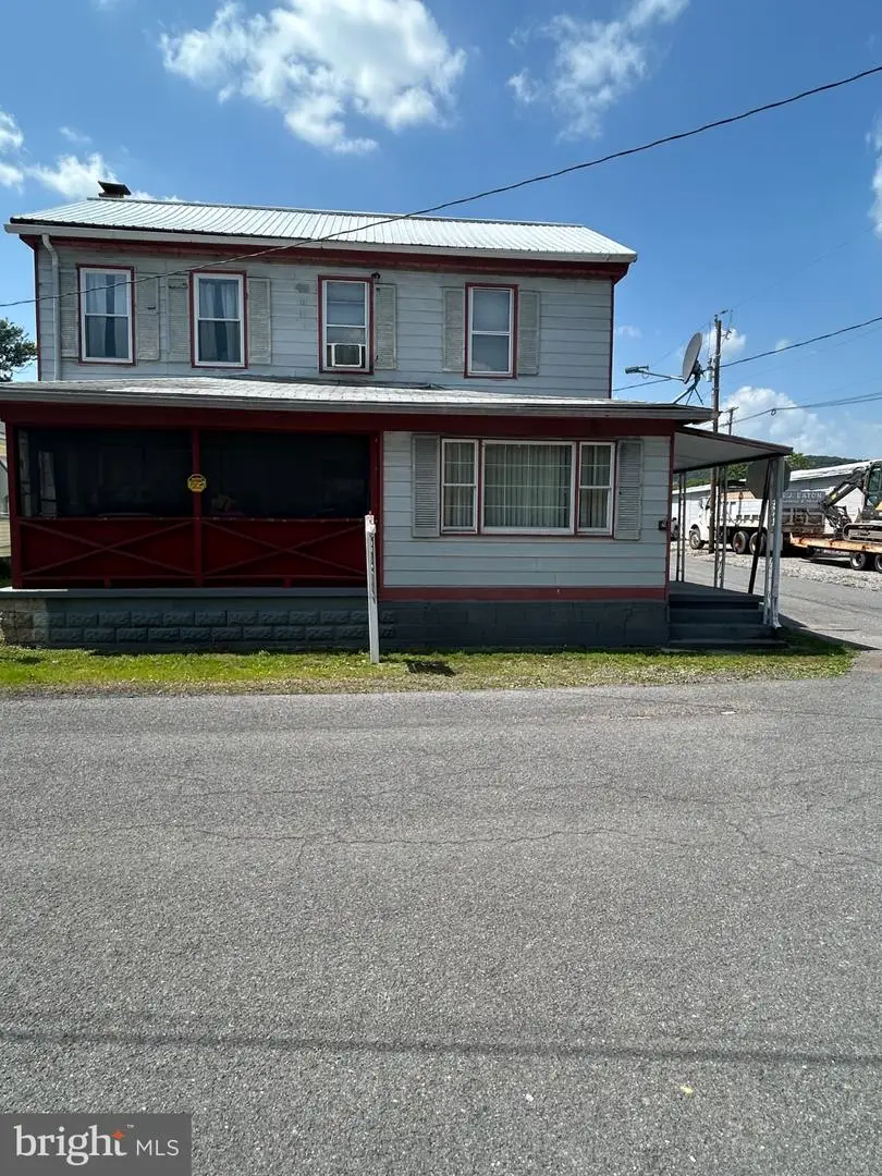 16 E Church St, Freeburg, PA 17827 - #1
