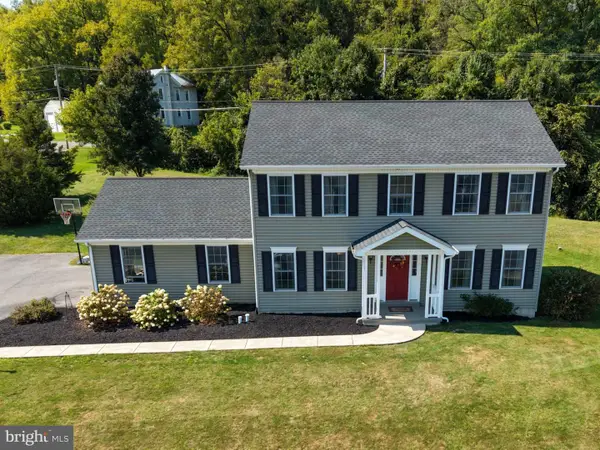 3 Creekside Dr, SELINSGROVE, PA 17870