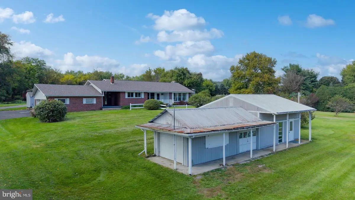 8842 S Susquehanna Trl, Port Trevorton, PA 17864 - #1