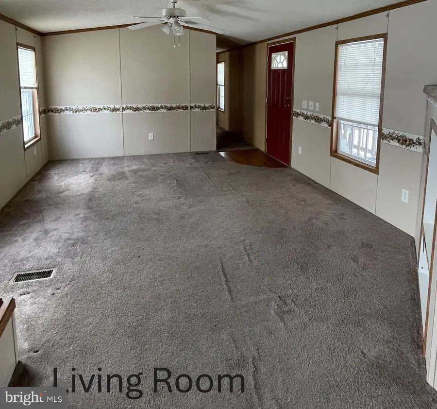 61 Aspen St, Mifflinburg, PA 17844 - #3