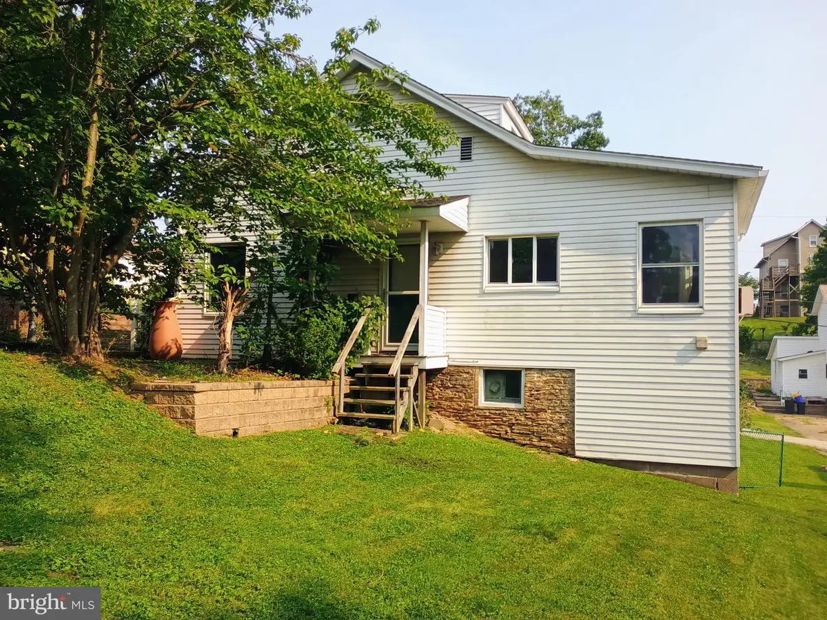 321 Hill Street, Belle Vernon, PA 15012 - #1