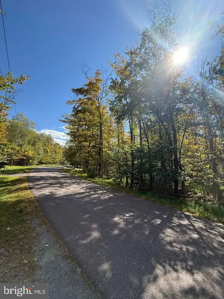 298 N Gate Rd, Lake Ariel, PA 18436 - Image #2