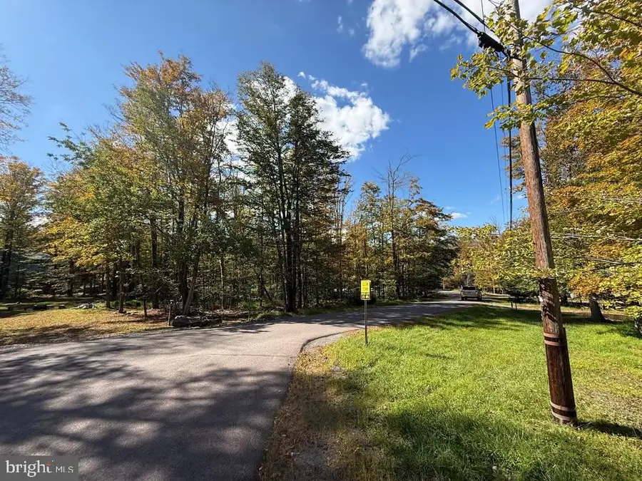 298 N Gate Rd, Lake Ariel, PA 18436 - Image #3