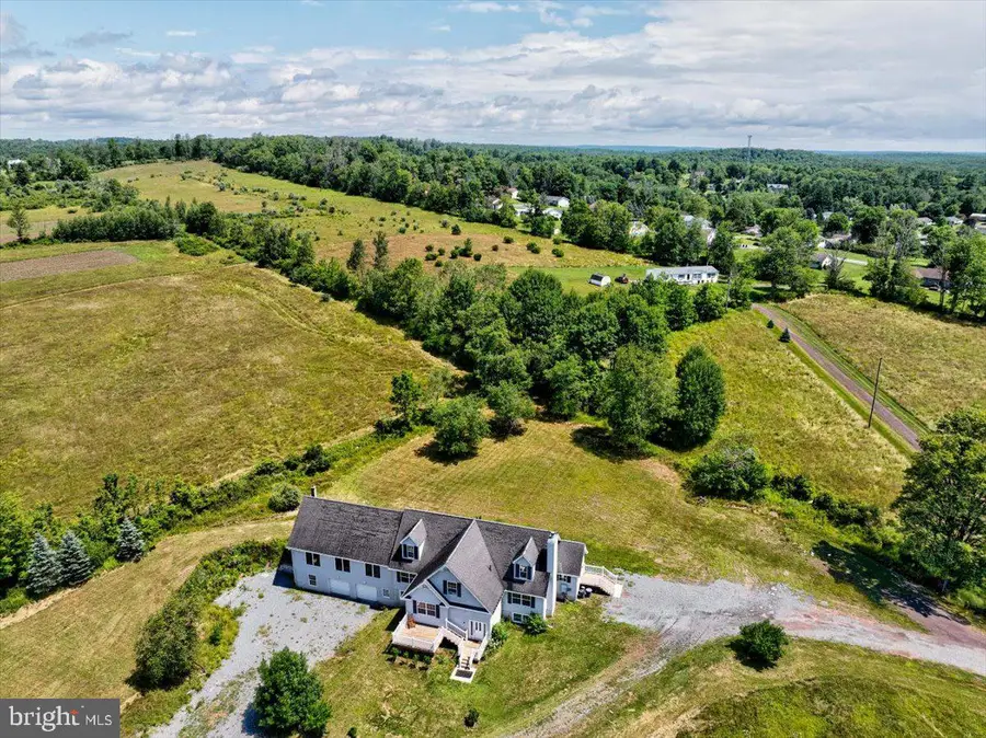 219 Plank Rd, Beach Lake, PA 18405 - #2