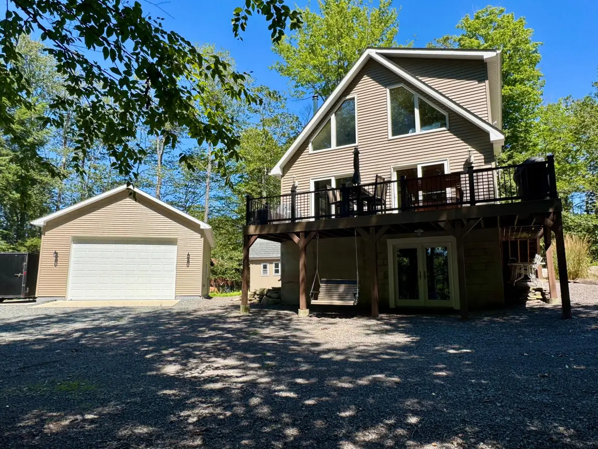 1008 Canoochee Ct, Lake Ariel, PA 18436 - #1