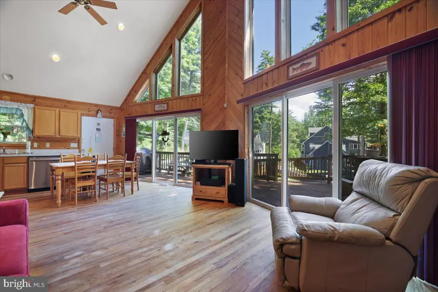 6 Lakeside Dr, Lakeville, PA 18438 - #3