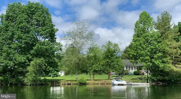 32 Shore Drive, TUNKHANNOCK, PA 18657