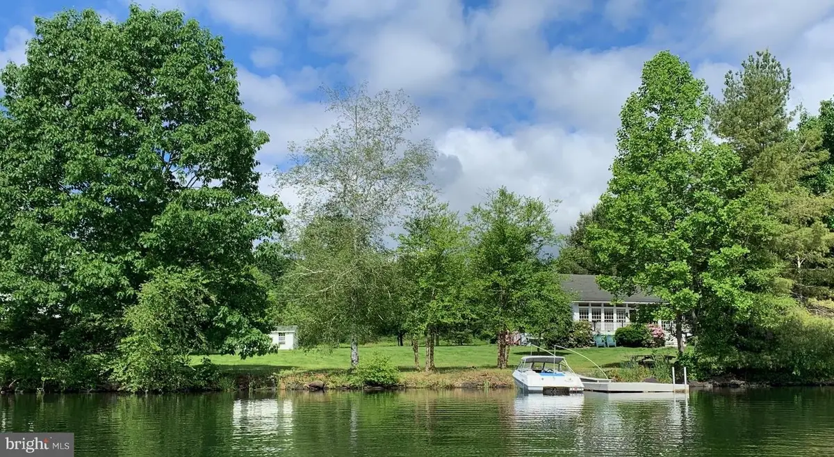32 Shore Dr, Tunkhannock, PA 18657 - #1