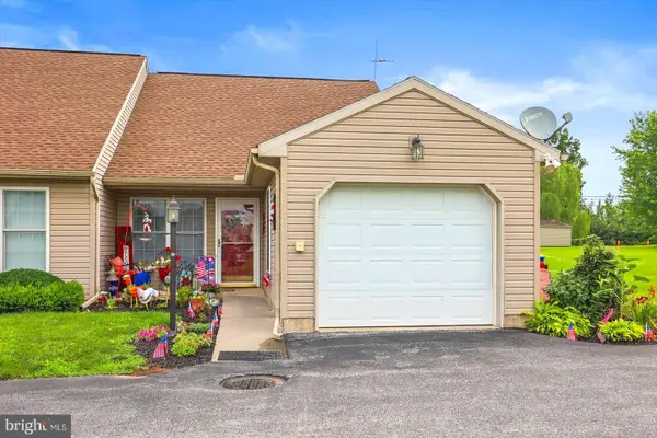 3126 Nittany Dr, DOVER, PA 17315