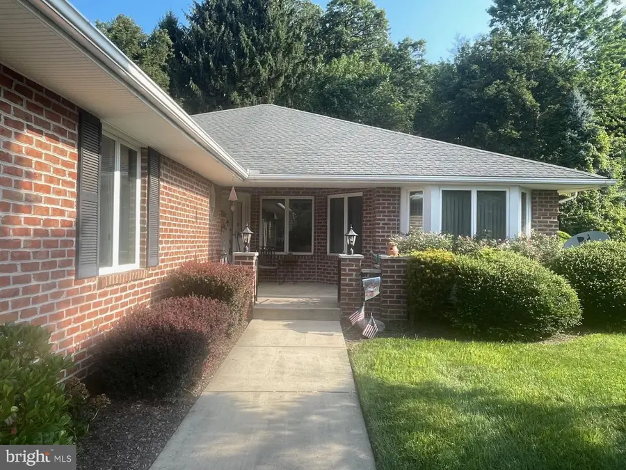 3631 Coventry Ct, York, PA 17406 - #2