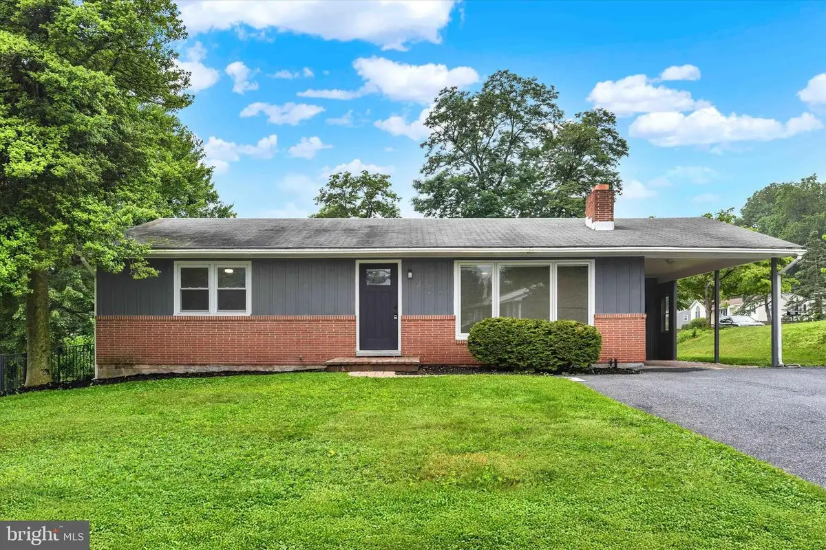 465 Pleasantview Rd, New Cumberland, PA 17070 - Image #1