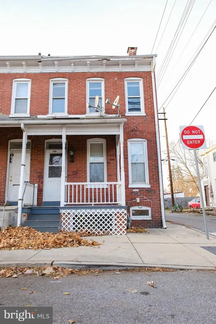 225 W Front St, York, PA 17404 - Image #2