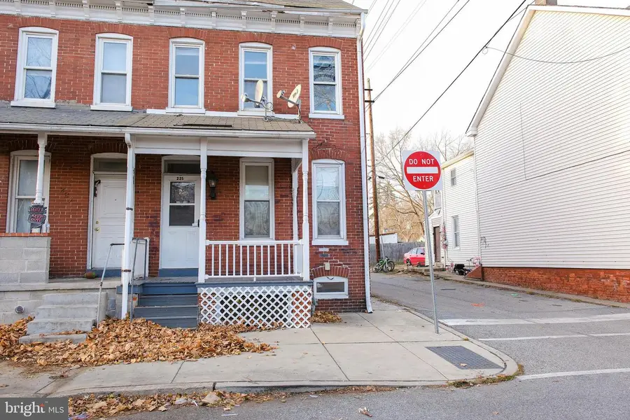 225 W Front St, York, PA 17404 - Image #3