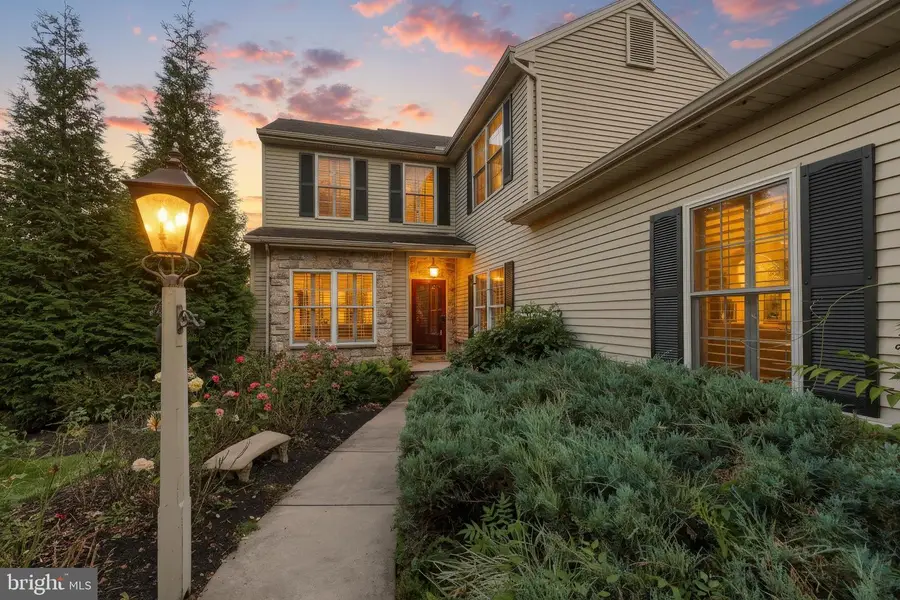 1772 Stone Hill Dr, York, PA 17402 - Image #2