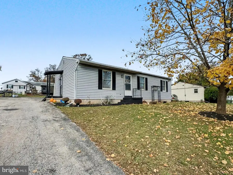 1595 Oak Ln, Dover, PA 17315 - Image #2