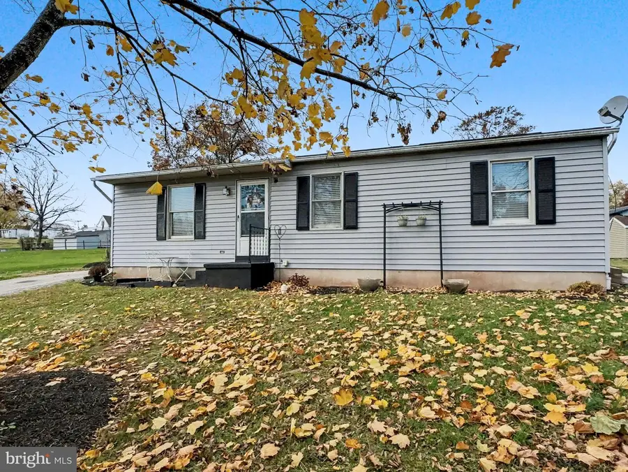 1595 Oak Ln, Dover, PA 17315 - Image #3