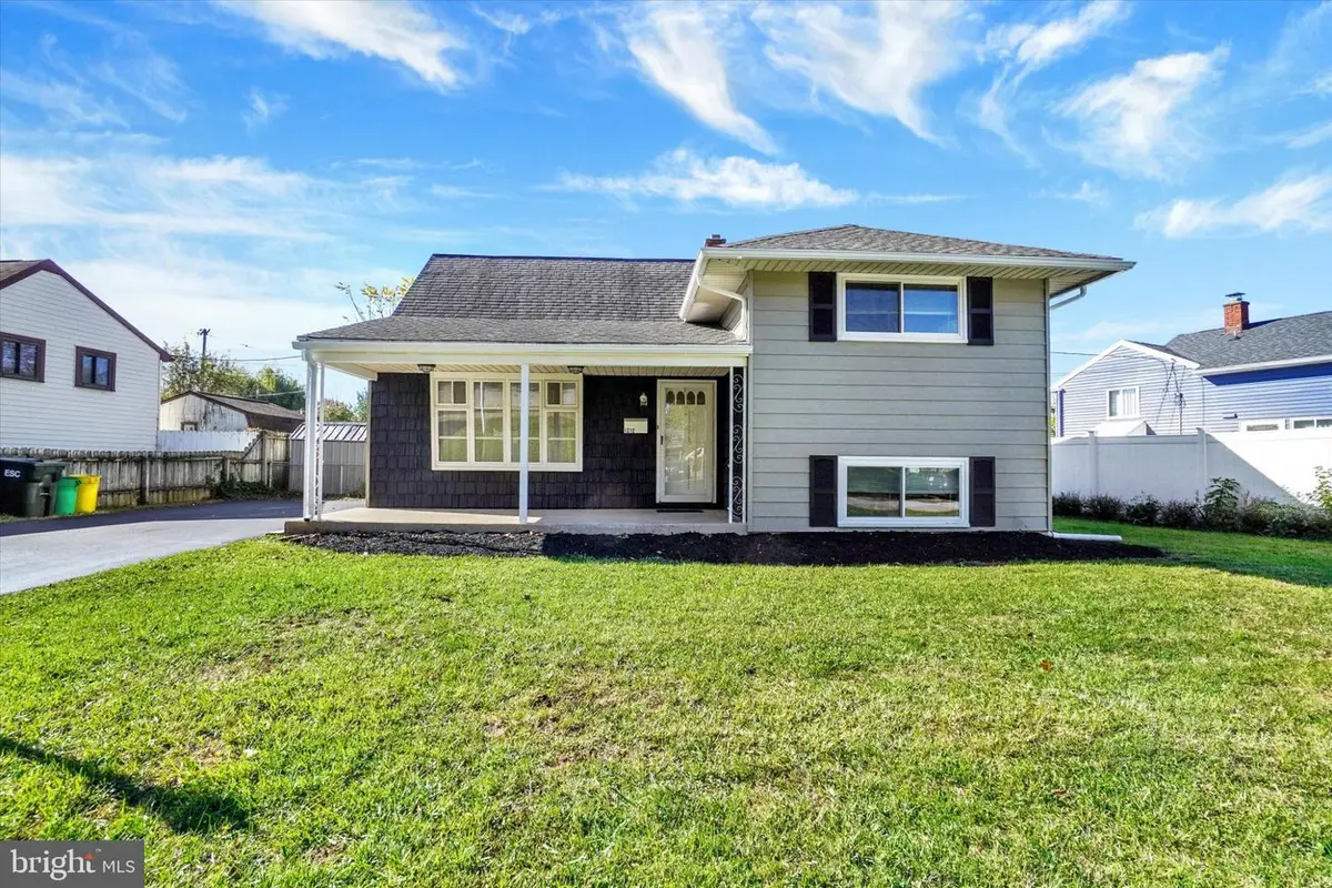 1212 Livingston Rd, York, PA 17404 - Image #1