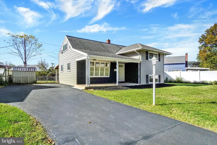 1212 Livingston Rd, York, PA 17404 - Image #2