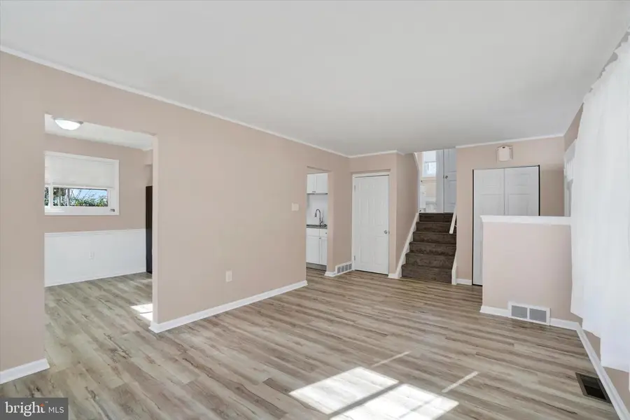 1212 Livingston Rd, York, PA 17404 - Image #3