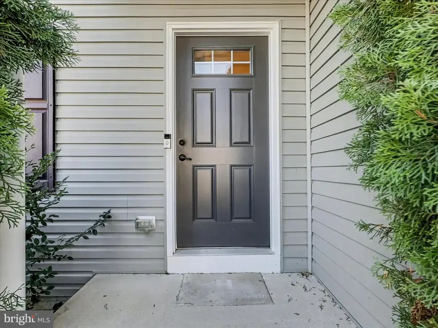 813 Countryside Rd, Seven Valleys, PA 17360 - Image #2