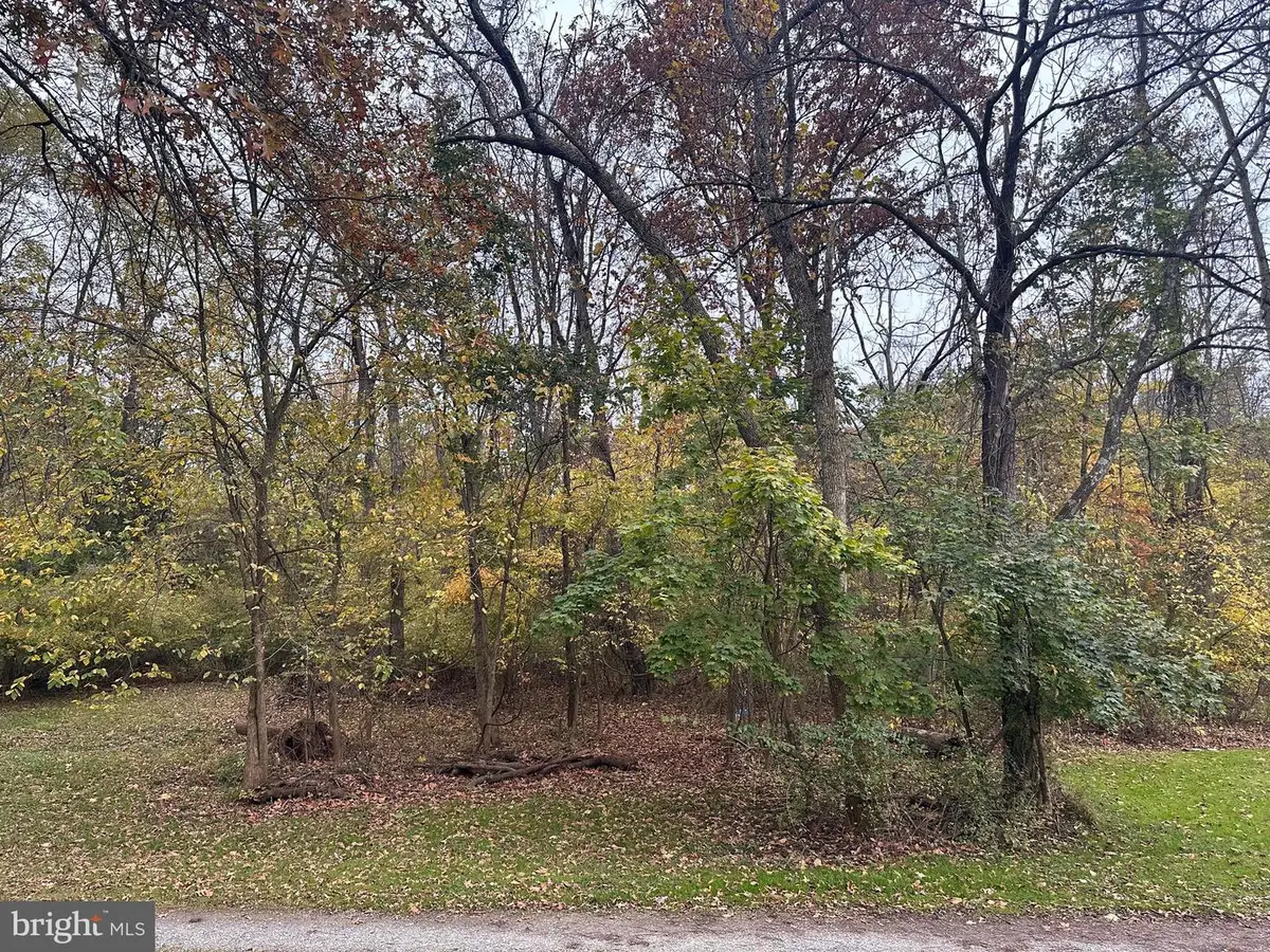 4031 Fox Run Rd, Dover, PA 17315 - Image #1