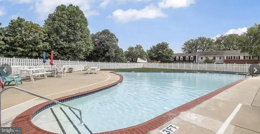 724 Colony Dr, York, PA 17404 - Image #3