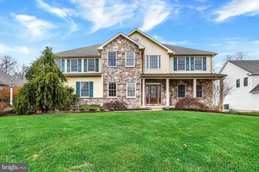 1415 Winterberry Dr, York, PA 17406 - Image #2