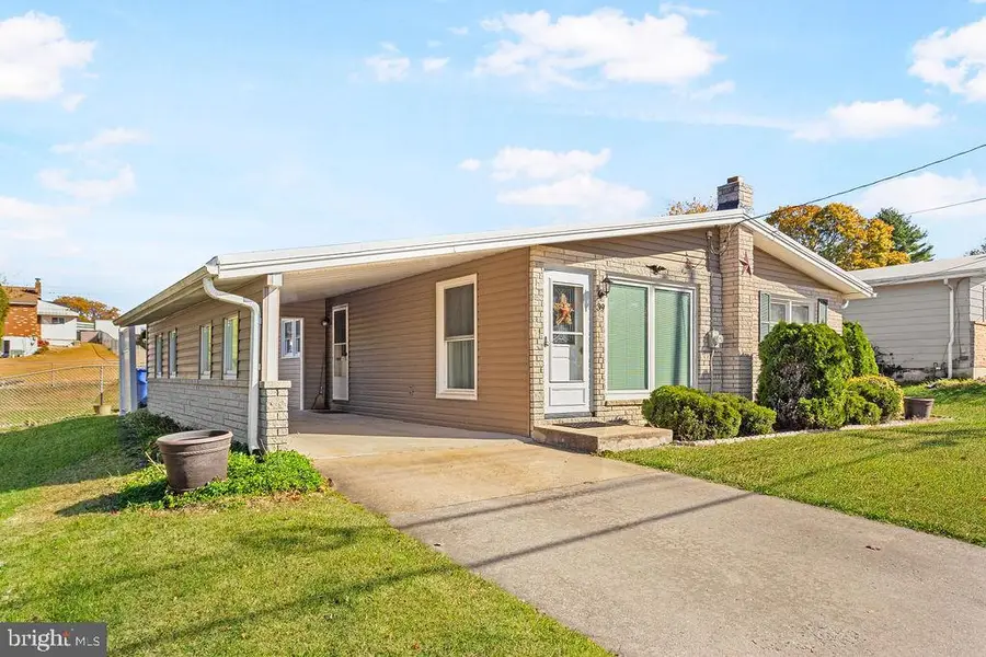 39 Biesecker Rd, York, PA 17408 - Image #2