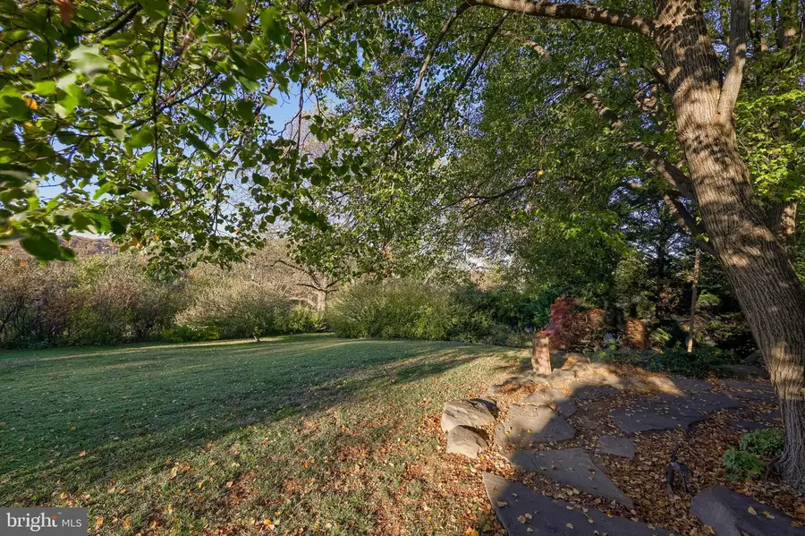 1610 Detwiler Ct, York, PA 17403 - Image #2