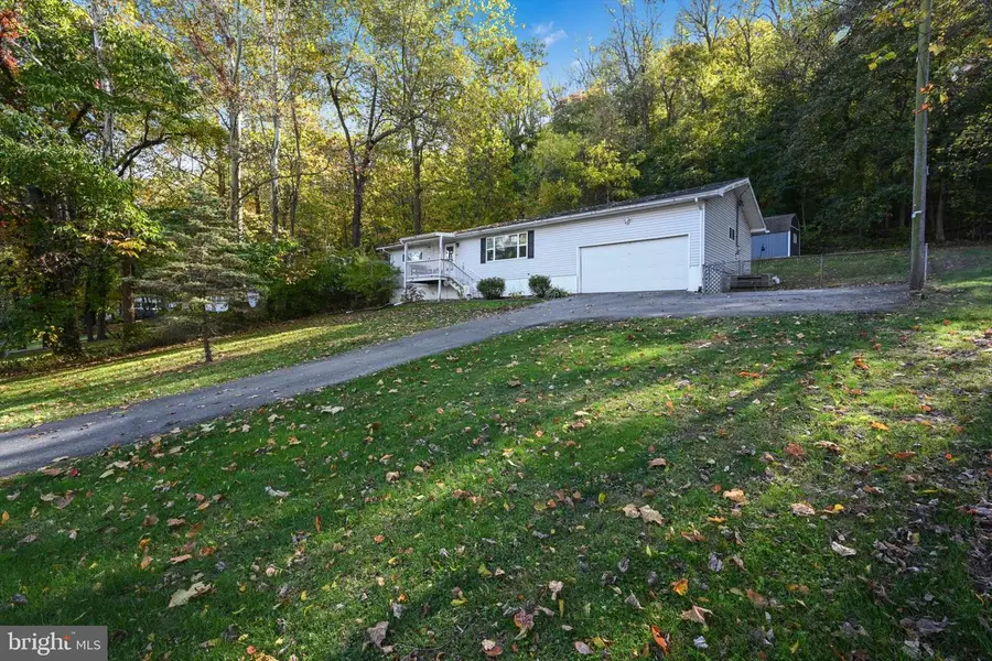 464 Marsh Run Rd, New Cumberland, PA 17070 - Image #3