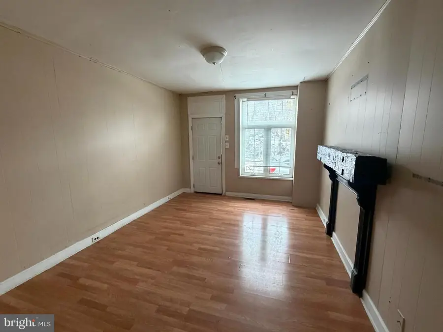 348 W Gay Ave, York, PA 17401 - #3