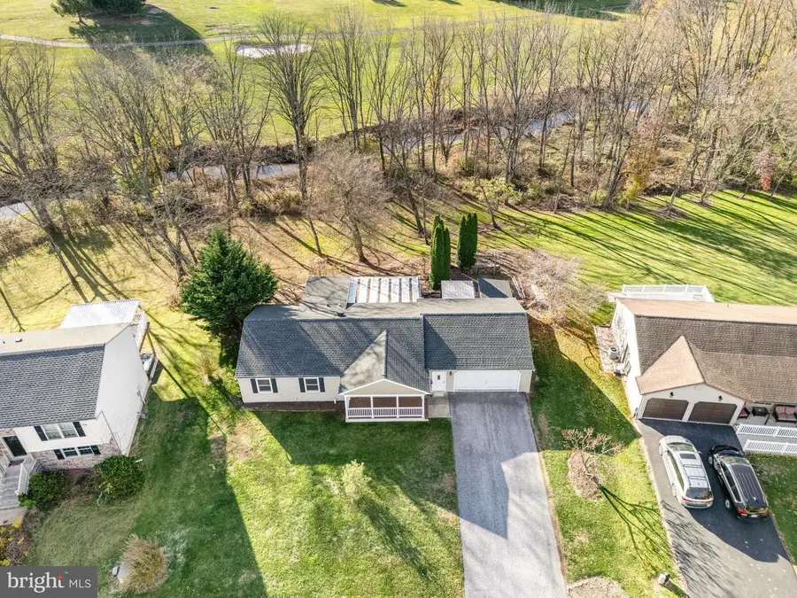 3076 Hadley Dr, York, PA 17408 - Image #3