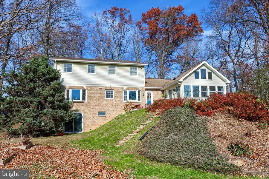 6659 Jackson Dr, Seven Valleys, PA 17360 - #2