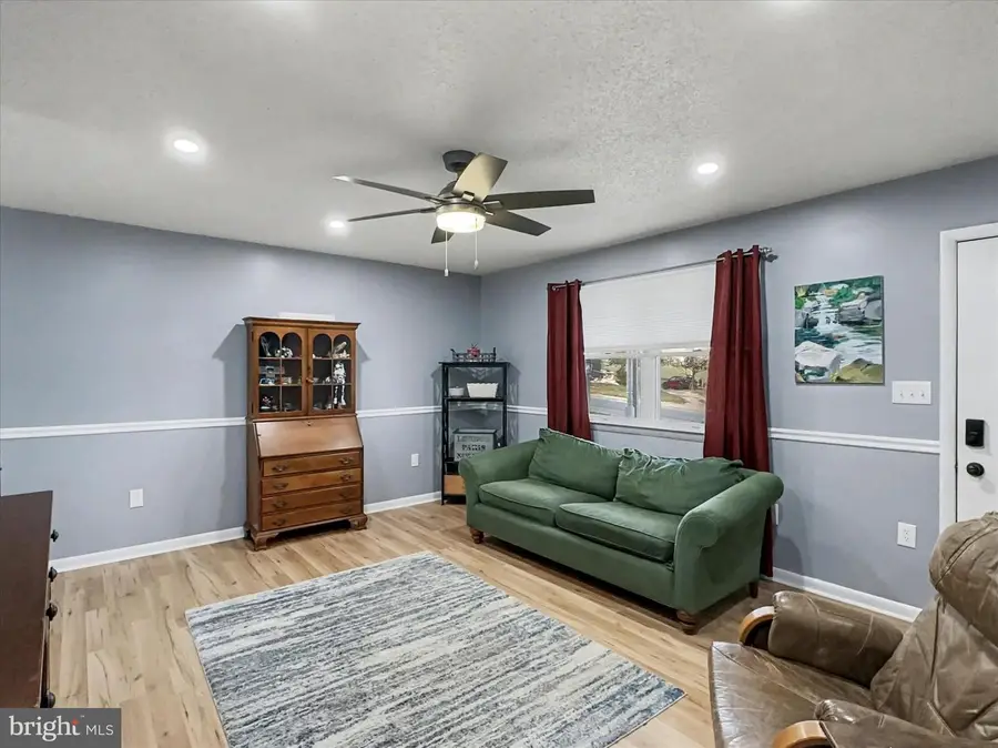 123 Overview Cir E, Red Lion, PA 17356 - Image #3