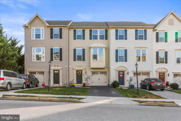 26 S Center St, HANOVER, PA 17331