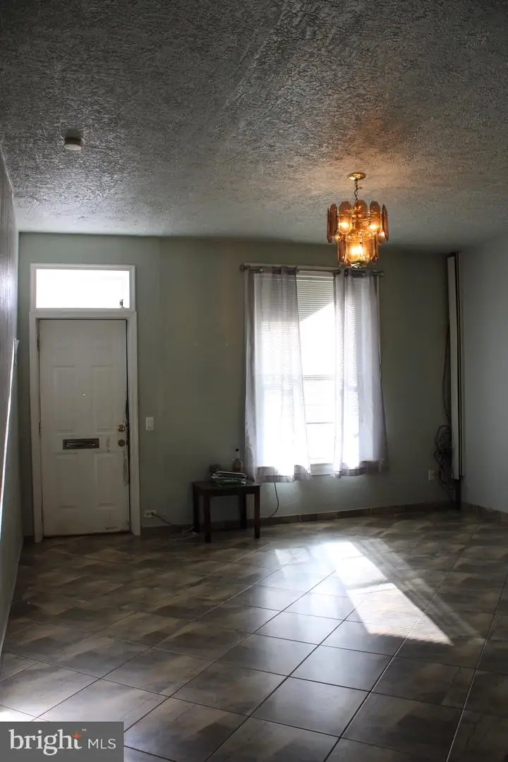 27 W Maple St, York, PA 17401 - Image #3