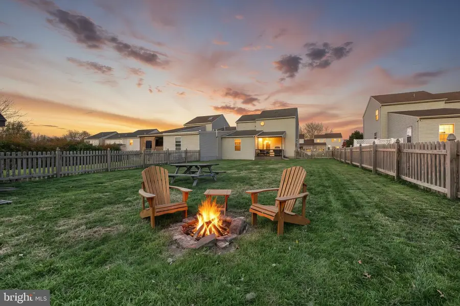 3134 Long Meadow Dr, Dover, PA 17315 - Image #2