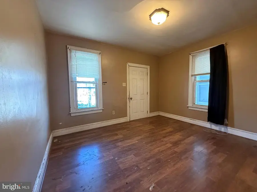 211 Fulton St, Hanover, PA 17331 - Image #2