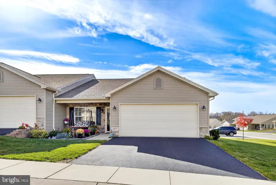 227 Jutland Way, Red Lion, PA 17356 - Image #3