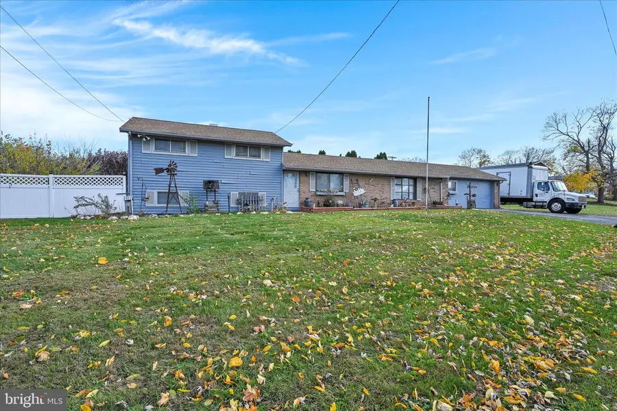 91 Hull Dr, York, PA 17404 - Image #3